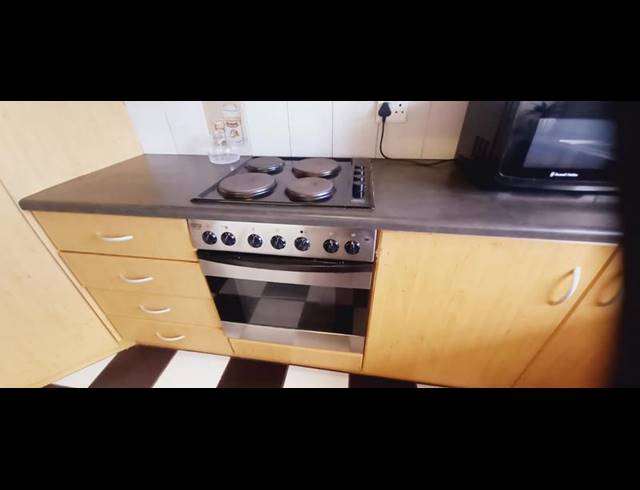 2 BEDROOM APARTMENT FOR SALE IN HUMEWOOD